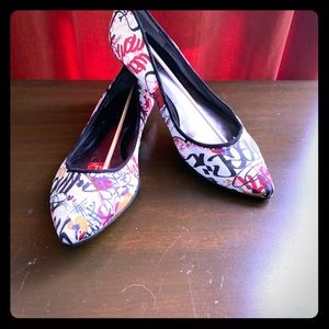Nine West Graphic Flats